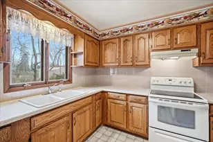 5005 Highland Dr, Mcfarland, WI 53558 - Photo 8