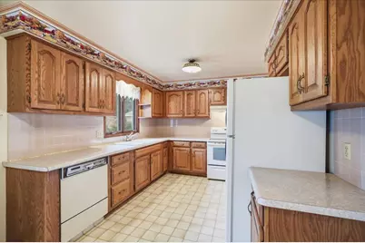 5005 Highland Drive, Mcfarland, WI 53558 - Photo 6