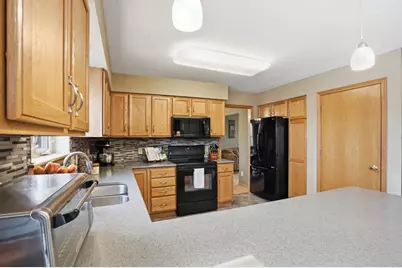 500 Larum Lane, Stoughton, WI 53589 - Photo 16