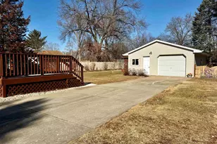 737 E Briar Ln, Beloit, WI 53511 - Photo 40