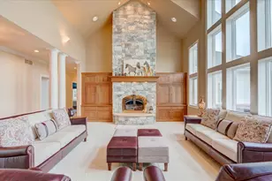 5571 Surrey Ln, Waunakee, WI 53597 - Photo 6