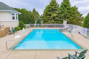 5571 Surrey Ln, Waunakee, WI 53597 - Photo 68