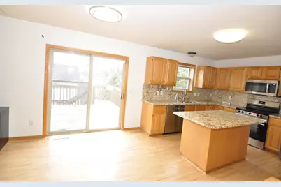 1226 Jasmine Drive, Madison, WI 53719 - Photo 4