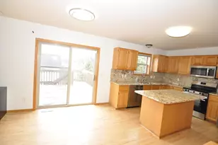 1226 Jasmine Dr, Madison, WI 53719 - Photo 4