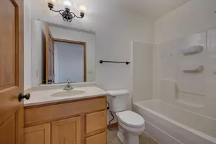 1817 Cedarbrook Ln, Stoughton, WI 53589 - Photo 20