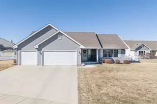 3633 Golden Eagle Ct, Beloit, WI 53511 - Photo 1