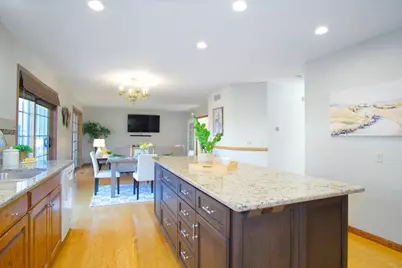 498 N Arthur Circle, Verona, WI 53593 - Photo 10