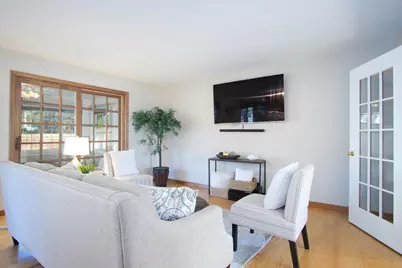 498 N Arthur Circle, Verona, WI 53593 - Photo 8