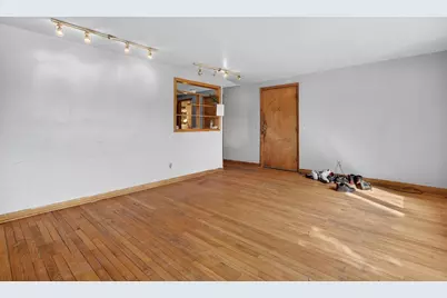 5710 Russett Road, Madison, WI 53711 - Photo 2