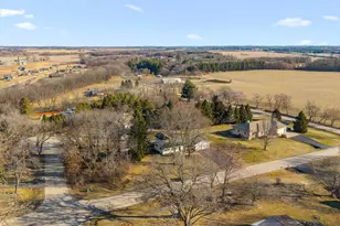 2613 E Grandview Dr, Milton, WI 53563 - Photo 42