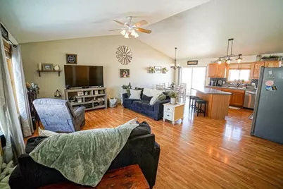 327 Nicholas Street, Tomah, WI 54660 - Photo 10