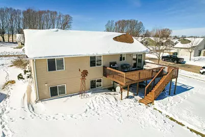 327 Nicholas Street, Tomah, WI 54660 - Photo 4