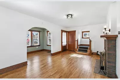 825 N Garfield Avenue, Janesville, WI 53545 - Photo 8