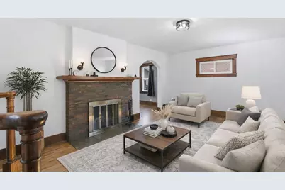 825 N Garfield Avenue, Janesville, WI 53545 - Photo 2