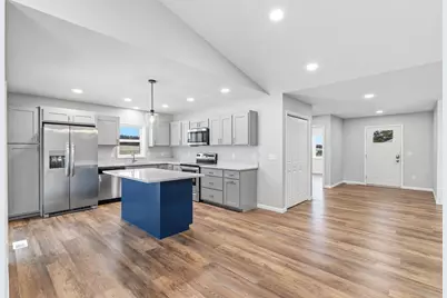 925 Roosevelt Street, Baraboo, WI 53913 - Photo 8