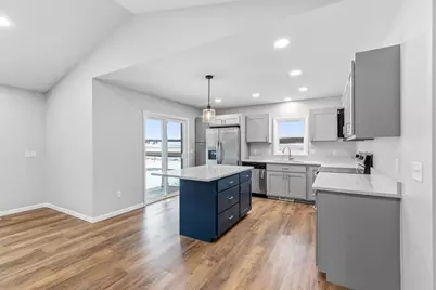 925 Roosevelt Street, Baraboo, WI 53913 - Photo 6