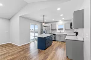 925 Roosevelt St, Baraboo, WI 53913 - Photo 6