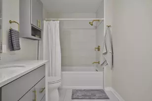 360 W Washington Ave, Madison, WI 53703 - Photo 24