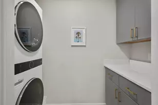 360 W Washington Ave, Madison, WI 53703 - Photo 18