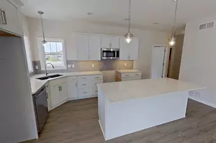 3725 Newcastle Dr, Janesville, WI 53546 - Photo 8