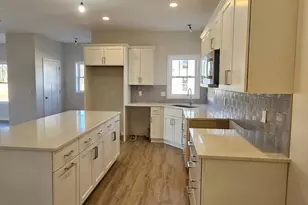 3725 Newcastle Dr, Janesville, WI 53546 - Photo 4