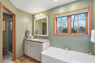 22 Pebble Beach Cir, Madison, WI 53717 - Photo 40