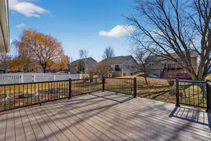 532 Goldenrod Cir, Verona, WI 53593 - Photo 4