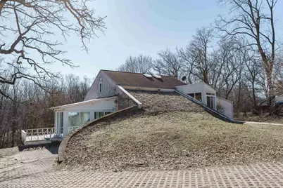 1301 Gartland Avenue, Janesville, WI 53548 - Photo 2