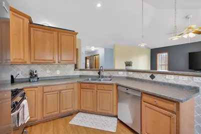 736 Bluestem Court, Sun Prairie, WI 53593 - Photo 10