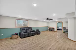 736 Bluestem Ct, Sun Prairie, WI 53593 - Photo 28