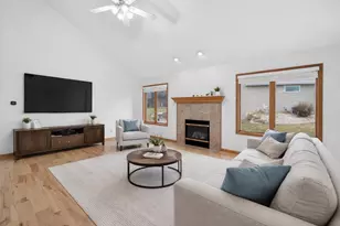 3100 Weybridge Dr, Sun Prairie, WI 53590 - Photo 2