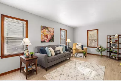 614 S Lincoln Avenue, Beaver Dam, WI 53916 - Photo 2