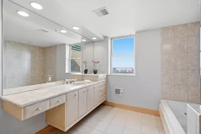 360 W Washington Avenue #1413, Madison, WI 53703 - Photo 40