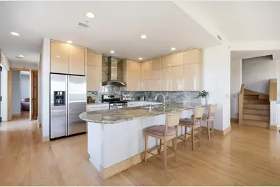 360 W Washington Avenue #1413, Madison, WI 53703 - Photo 8