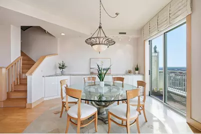 360 W Washington Avenue #1413, Madison, WI 53703 - Photo 18