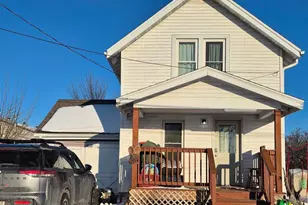 629 Stelting St, Sparta, WI 54656 - Photo 2