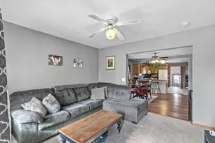 131 E Carroll St, Portage, WI 53901 - Photo 4