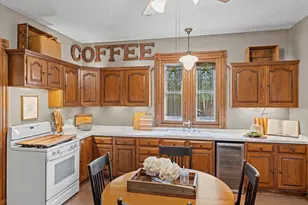 518 E Main St, Reedsburg, WI 53959 - Photo 6