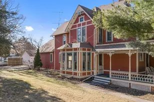 518 E Main St, Reedsburg, WI 53959 - Photo 2