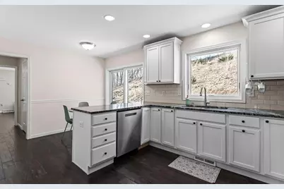 4102 Meadow Valley Drive, Madison, WI 53704 - Photo 6