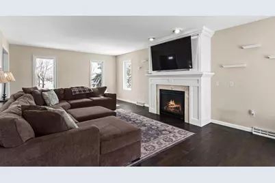 4102 Meadow Valley Drive, Madison, WI 53704 - Photo 8