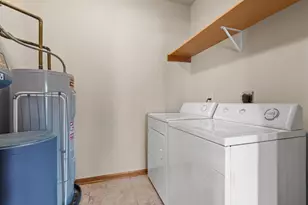 1517 Martin St, Madison, WI 53713 - Photo 18