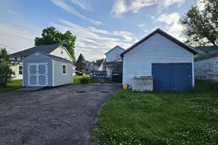 206 2nd St, Elroy, WI 53929 - Photo 20