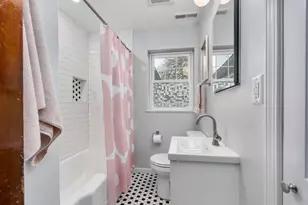 504 Pine St, Madison, WI 53715 - Photo 10