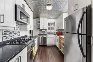 504 Pine St, Madison, WI 53715 - Photo 16