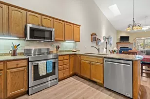 1156 Sawyer Way, Sun Prairie, WI 53590 - Photo 4