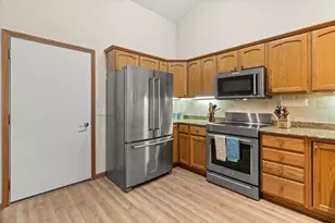 1156 Sawyer Way, Sun Prairie, WI 53590 - Photo 6