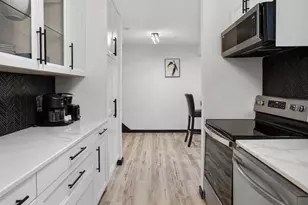 2911 Marina Dr, Middleton, WI 53562 - Photo 16