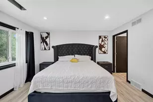 2911 Marina Dr, Middleton, WI 53562 - Photo 24