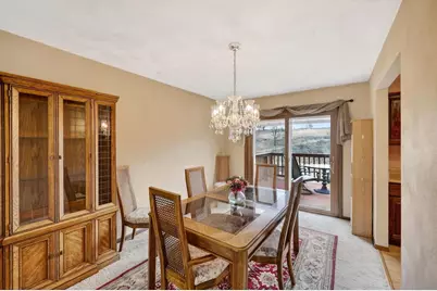 5345 Queensbridge Road, Madison, WI 53714 - Photo 10